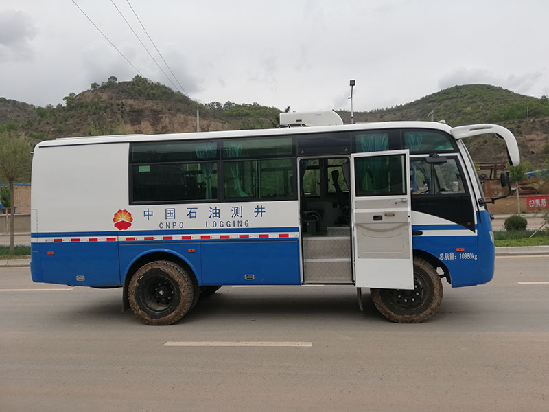 油田专用车